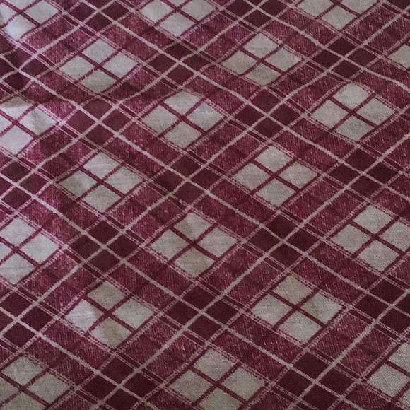 INTRIGUE PURPLE WINDOWPANE OVERSIZED SCARF NWT - Picture 4 of 8